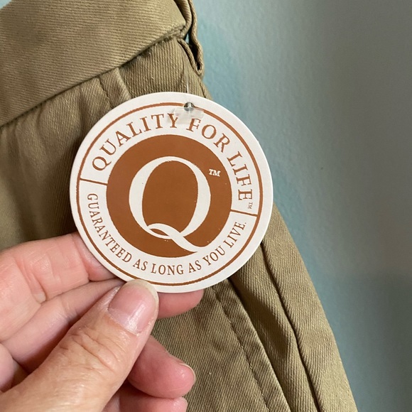 Hagar shorts with stretchy waist - Picture 2 of 5